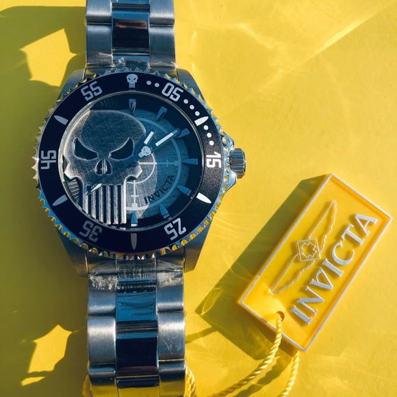 Invicta Marvel Punisher Limited Edition Quartz Watch - Picture 8 of 13